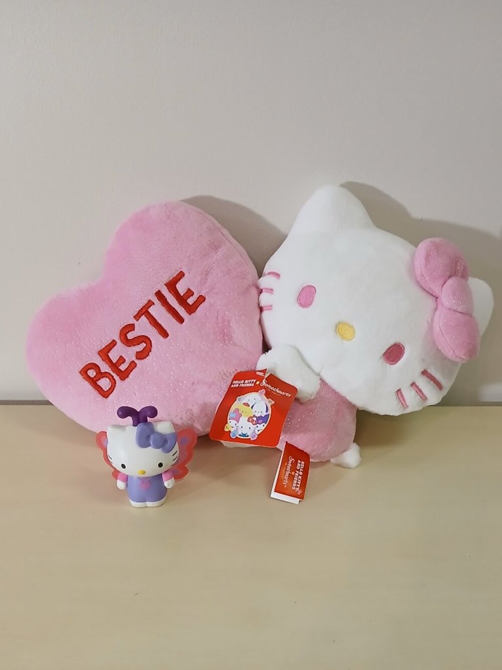 NWT Hello Kitty sweetheart pillow and small plastic figurine